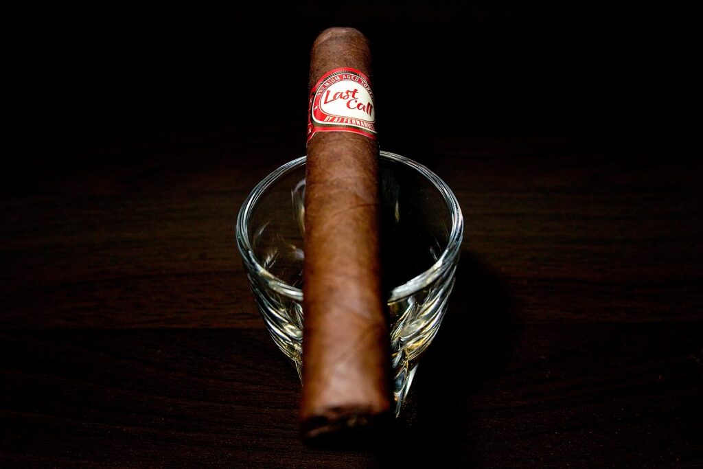 A.J. フェルナンデス ラストコール ハバノ ペケーニャス/A.J. Fernandez Last Call Habano Pequenas Cigar Review｜葉巻/シガー初心者の喫煙レビューブログ｜ギャラリー5