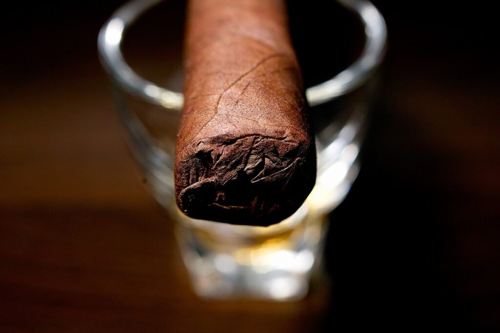 A.J. フェルナンデス ラストコール ハバノ ペケーニャス/A.J. Fernandez Last Call Habano Pequenas Cigar Review｜葉巻/シガー初心者の喫煙レビューブログ｜ギャラリー6
