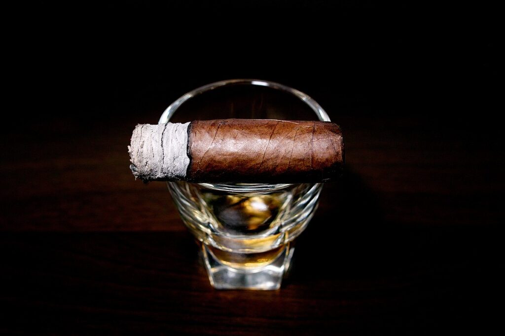 A.J. フェルナンデス ラストコール ハバノ ペケーニャス/A.J. Fernandez Last Call Habano Pequenas Cigar Review｜葉巻/シガー初心者の喫煙レビューブログ｜喫煙終盤ファイナルサード