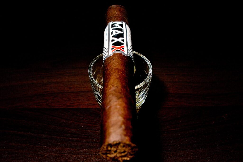 アレック・ブラッドリー マックス フリーク/Alec Bradley MAXX Freak Cigar Review｜葉巻/シガー初心者の喫煙レビューブログ｜ギャラリー4