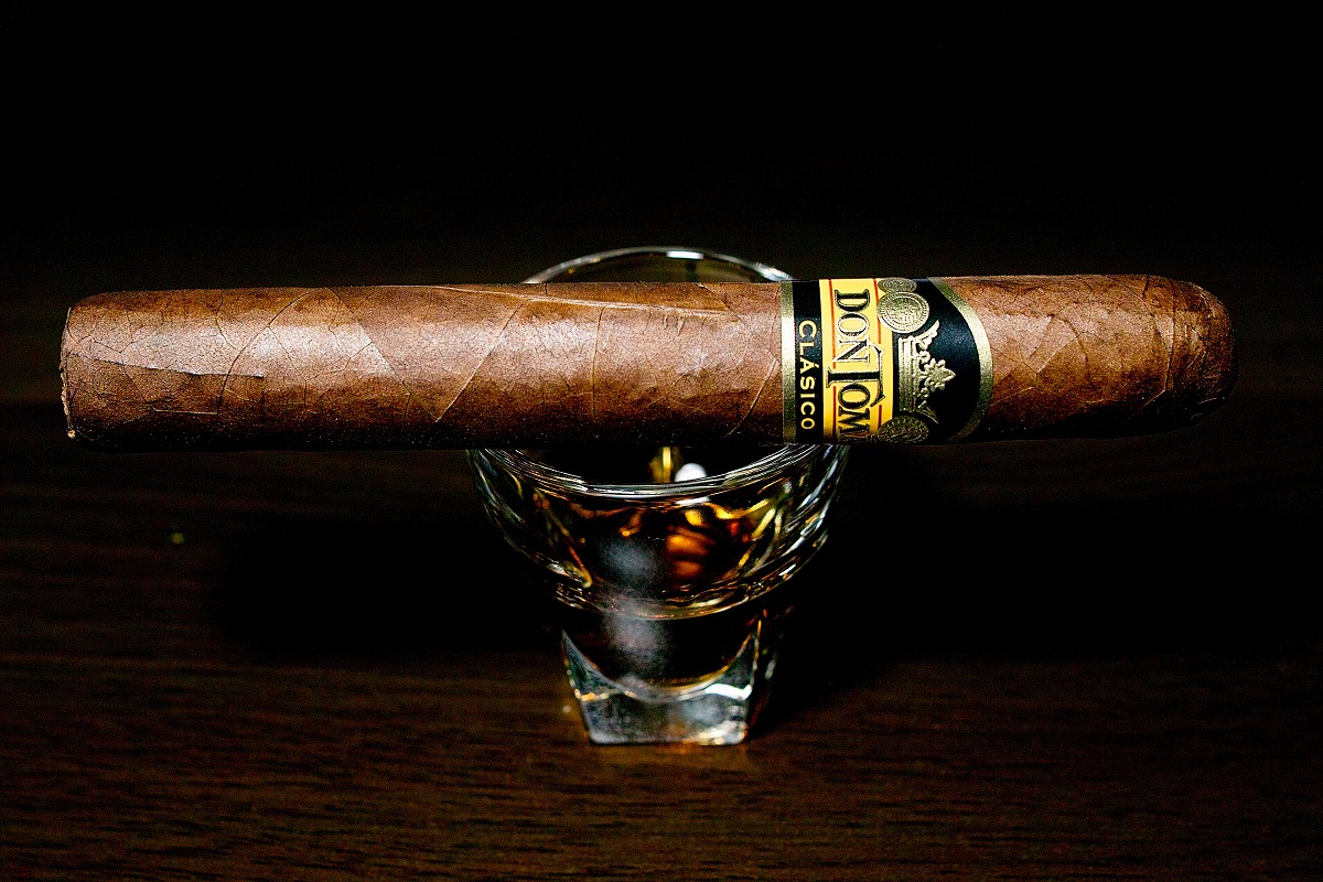ドン・トーマス クラシコ ロブスト/Don Tomas Clasico Robusto Cigar Review｜葉巻/シガー初心者の喫煙レビューブログ｜ギャラリー1
