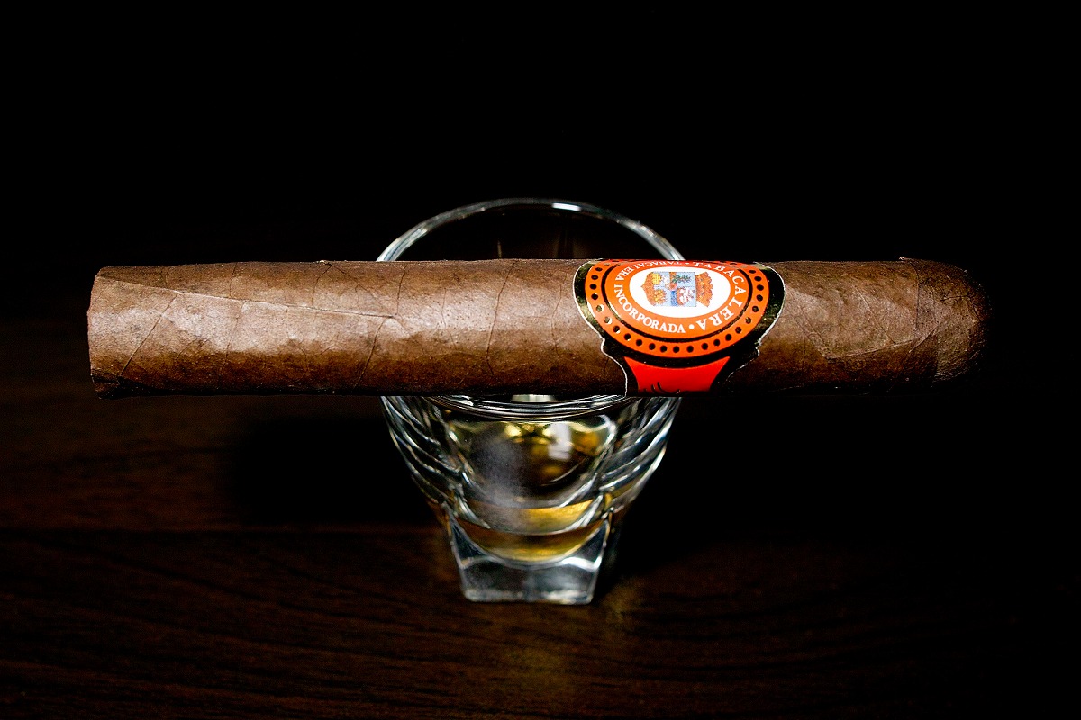 タバカレラ ロブスト/Tabacalera Robusto Cigar Review｜葉巻/シガー初心者の喫煙レビューブログ｜ギャラリー1