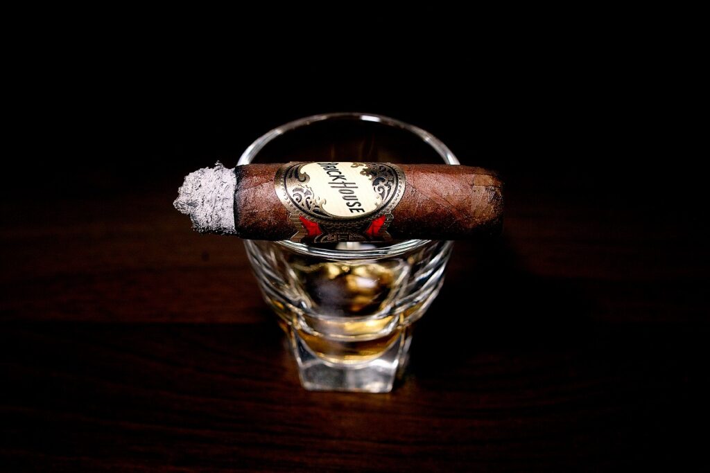 ブリックハウス コロナ/Brick House Classic Corona Cigar Review｜葉巻/シガー初心者の喫煙レビューブログ｜喫煙終盤ファイナルサード