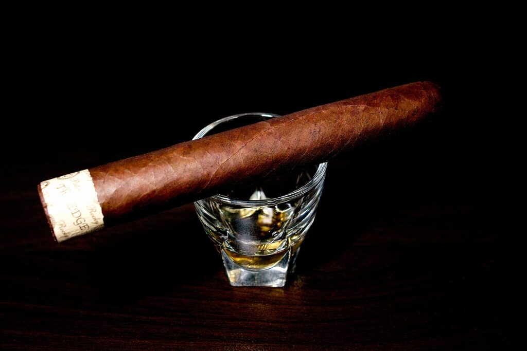 ロッキーパテル エッジ コロホ トロ/Rocky Patel The Edge Corojo Toro Cigar Review｜葉巻/シガー初心者の喫煙レビューブログ｜ギャラリー3
