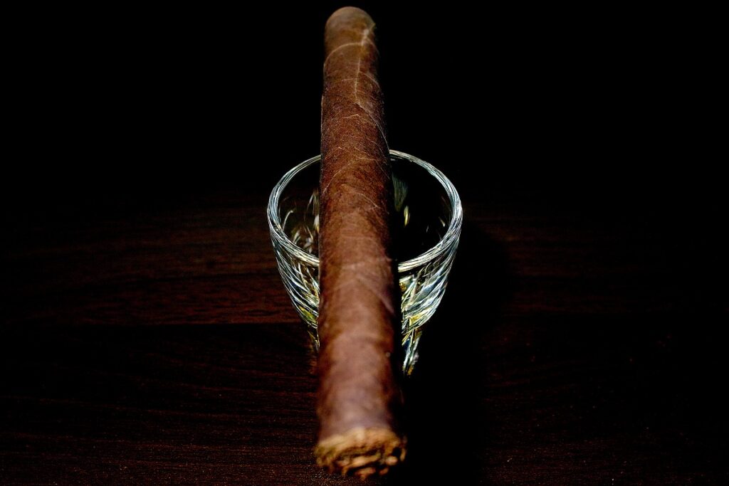 ルイ・マルティネス クリスタルチャーチル/Luis Martinez Silver Selection Crystal Churchill Cigar Review｜葉巻/シガー初心者の喫煙レビューブログ｜ギャラリー5