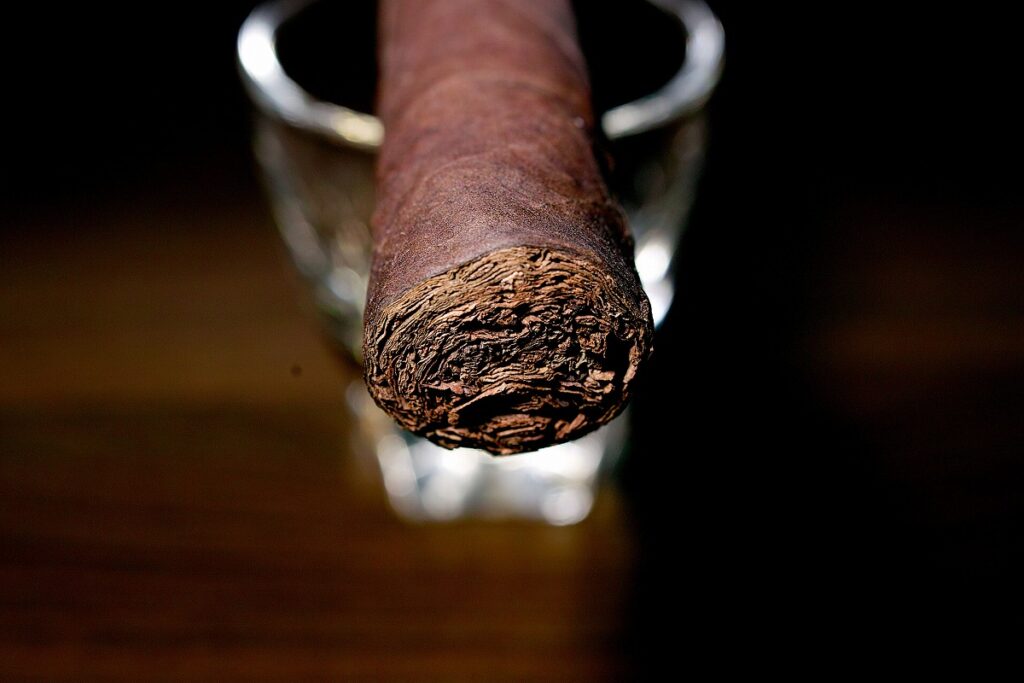 ルイ・マルティネス クリスタルチャーチル/Luis Martinez Silver Selection Crystal Churchill Cigar Review｜葉巻/シガー初心者の喫煙レビューブログ｜ギャラリー6