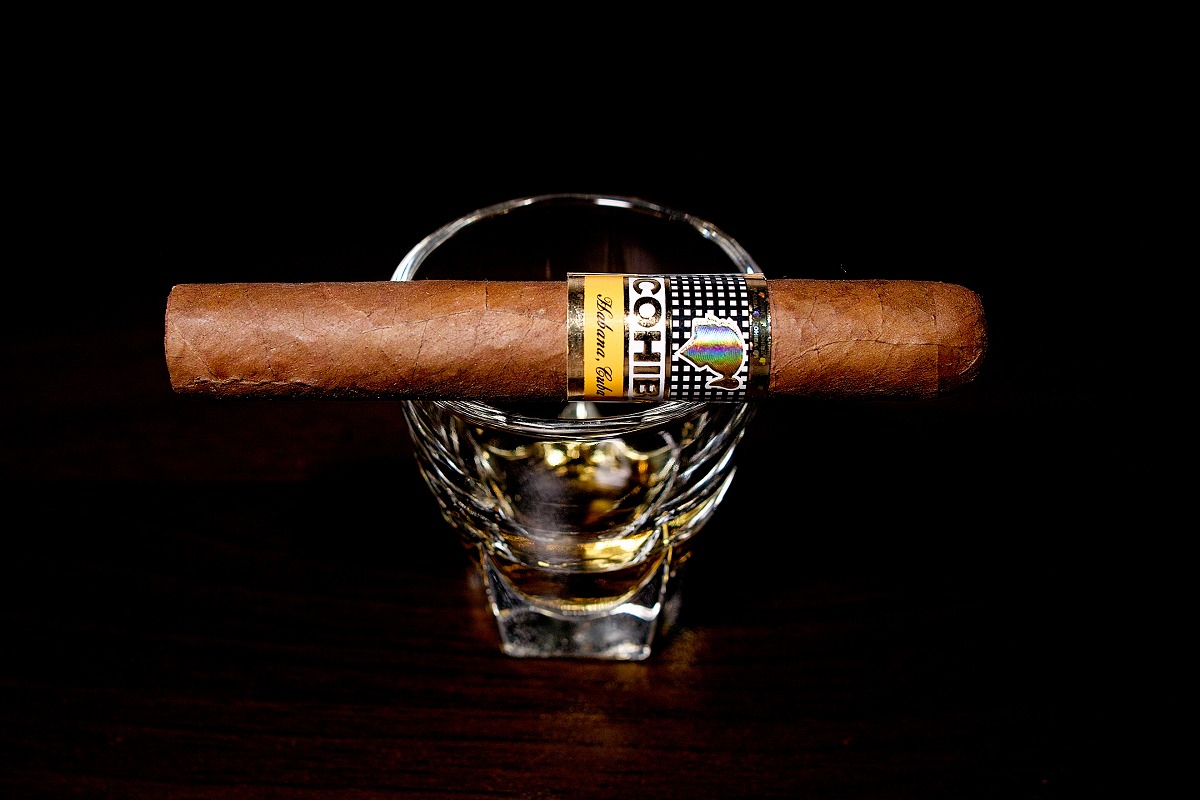 コイーバ シグロ Ⅰ/Cohiba Siglo I Cigar Review｜葉巻/シガー初心者の喫煙レビューブログ｜ギャラリー1