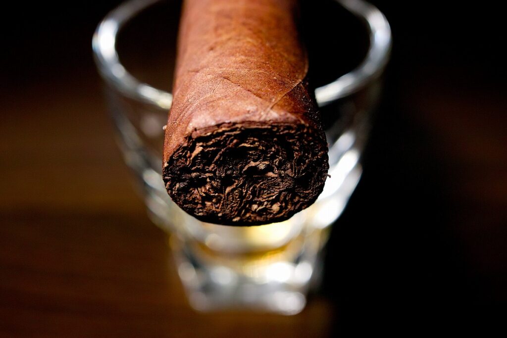 E.P. カリージョ ニューウェーブ コネチカット ブリヤンテス/E.P. Carrillo New Wave Connecticut Brillantes Cigar Review｜葉巻/シガー初心者の喫煙レビューブログ｜ギャラリー5