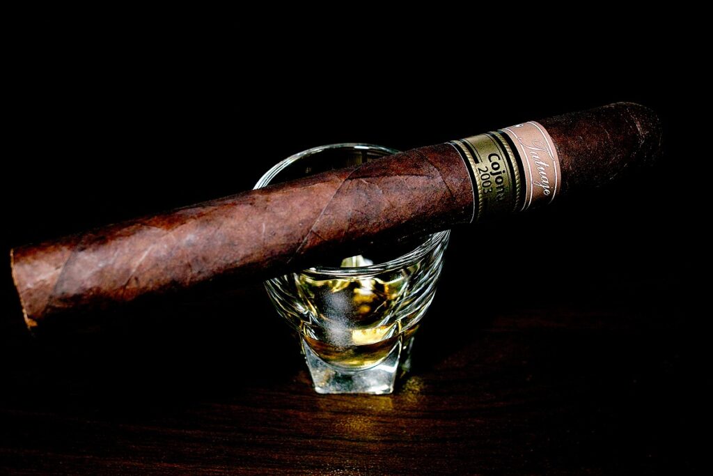 タトゥアヘ コホヌ 2003/Tatuaje Cojonu 2003 Cigar Review｜葉巻/シガー初心者の喫煙レビューブログ｜ギャラリー3