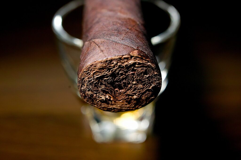 タトゥアヘ コホヌ 2003/Tatuaje Cojonu 2003 Cigar Review｜葉巻/シガー初心者の喫煙レビューブログ｜ギャラリー5