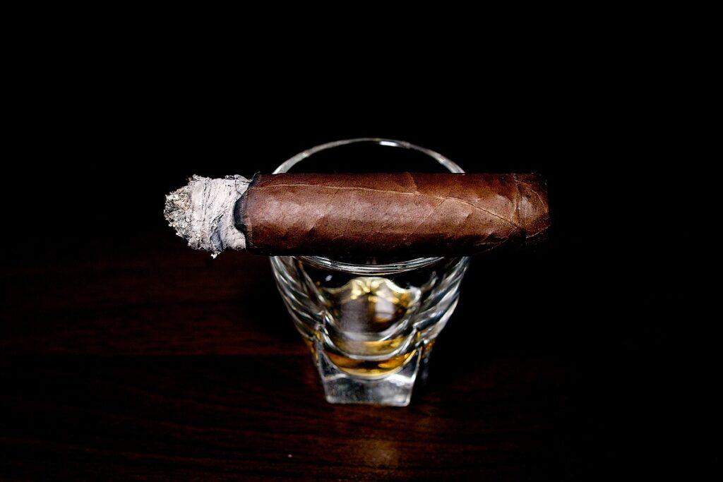 ルイ・マルティネス クリスタルチャーチル/Luis Martinez Silver Selection Crystal Churchill Cigar Review|葉巻/シガー初心者の喫煙レビューブログ|喫煙終盤ファイナルサード