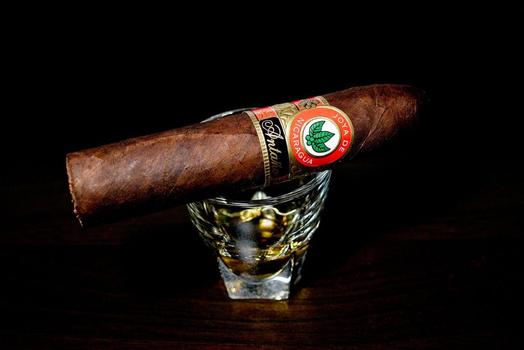 ホヤ・デ・ニカラグア アンターニョ 1970 グランコンスル/Joya de Nicaragua Antano 1970 Gran Consul Cigar Review｜葉巻/シガー初心者の喫煙レビューブログ｜ギャラリー3