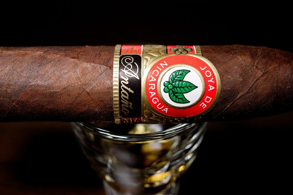 ホヤ・デ・ニカラグア アンターニョ 1970 グランコンスル/Joya de Nicaragua Antano 1970 Gran Consul Cigar Review｜葉巻/シガー初心者の喫煙レビューブログ｜ギャラリー6