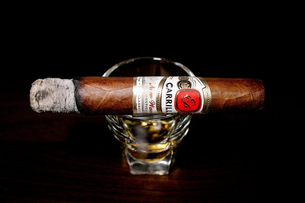 E.P. カリージョ ニューウェーブ コネチカット ブリヤンテス/E.P. Carrillo New Wave Connecticut Brillantes Cigar Review｜葉巻/シガー初心者の喫煙レビューブログ｜喫煙序盤の終わり頃ファーストサード