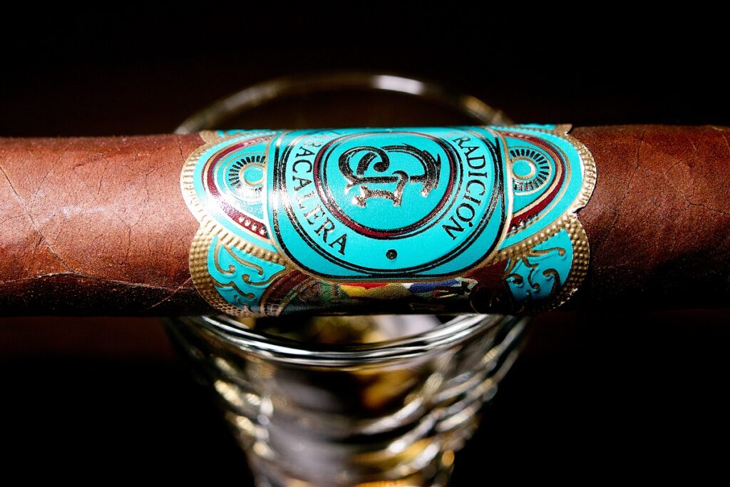 アルファンブラ ホセ・ヘネル ロブスト/Alfambra Jose Gener Robusto Cigar Review｜葉巻/シガー初心者の喫煙レビューブログ｜ギャラリー6