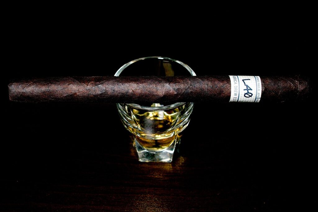 ドリュー・エステート リガ・プリヴァーダ ウニコ L40/Drew Estate Liga Privada Unico L40 Cigar Review｜葉巻/シガー初心者の喫煙レビューブログ｜ギャラリー1