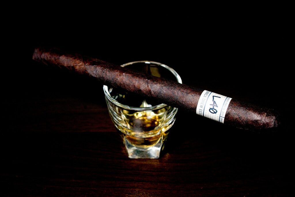 ドリュー・エステート リガ・プリヴァーダ ウニコ L40/Drew Estate Liga Privada Unico L40 Cigar Review｜葉巻/シガー初心者の喫煙レビューブログ｜ギャラリー3