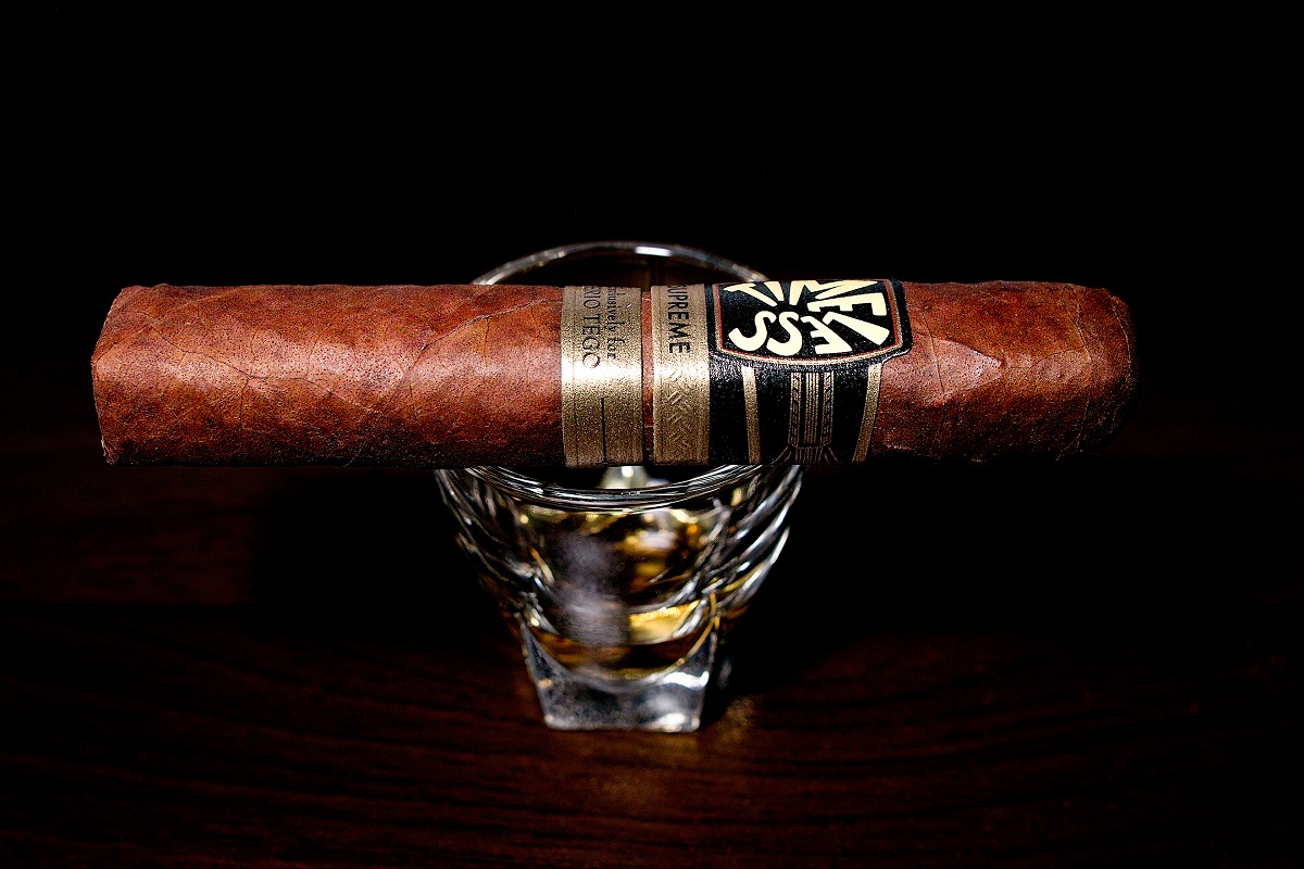 フェリオ・テゴ タイムレス シュプリーム 554/Ferio Tego Timeless Supreme 554 Cigar Review｜葉巻/シガー初心者の喫煙レビューブログ｜ギャラリー1