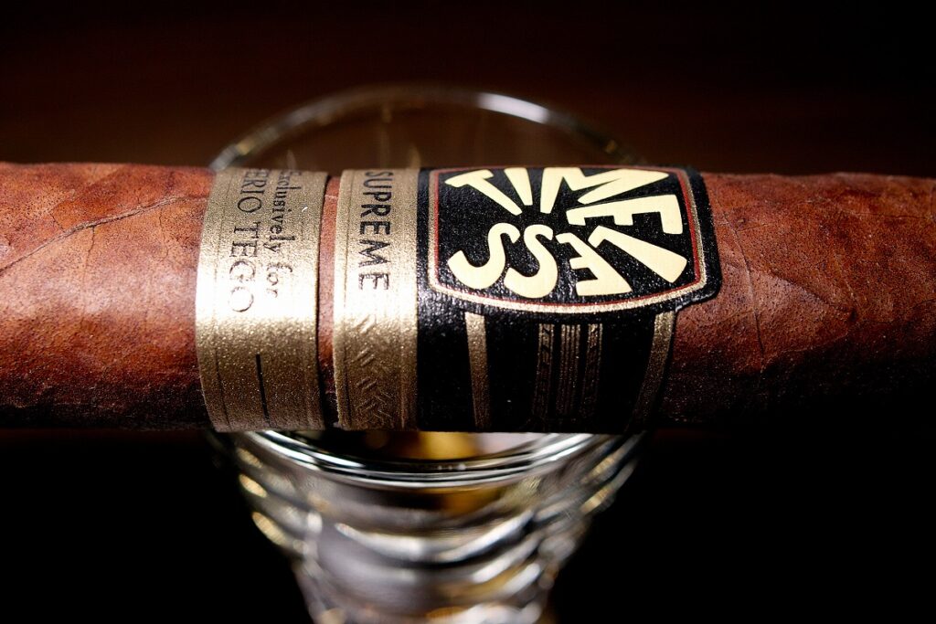 フェリオ・テゴ タイムレス シュプリーム 554/Ferio Tego Timeless Supreme 554 Cigar Review｜葉巻/シガー初心者の喫煙レビューブログ｜ギャラリー6