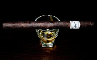 ドリュー・エステート リガ・プリヴァーダ ウニコ L40/Drew Estate Liga Privada Unico L40 Cigar Review｜葉巻/シガー初心者の喫煙レビューブログ｜ギャラリー1