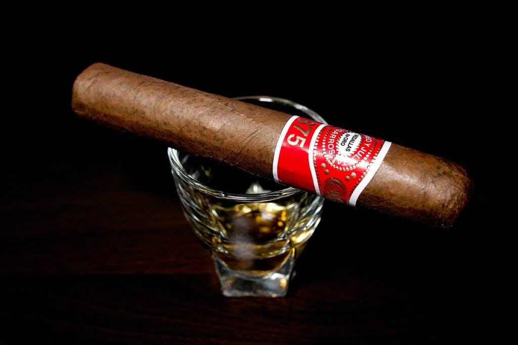 ロメオ Y ジュリエッタ 1875 ブリー/Romeo Y Julieta 1875 Bully Cigar Review｜葉巻/シガー初心者の喫煙レビューブログ｜ギャラリー2