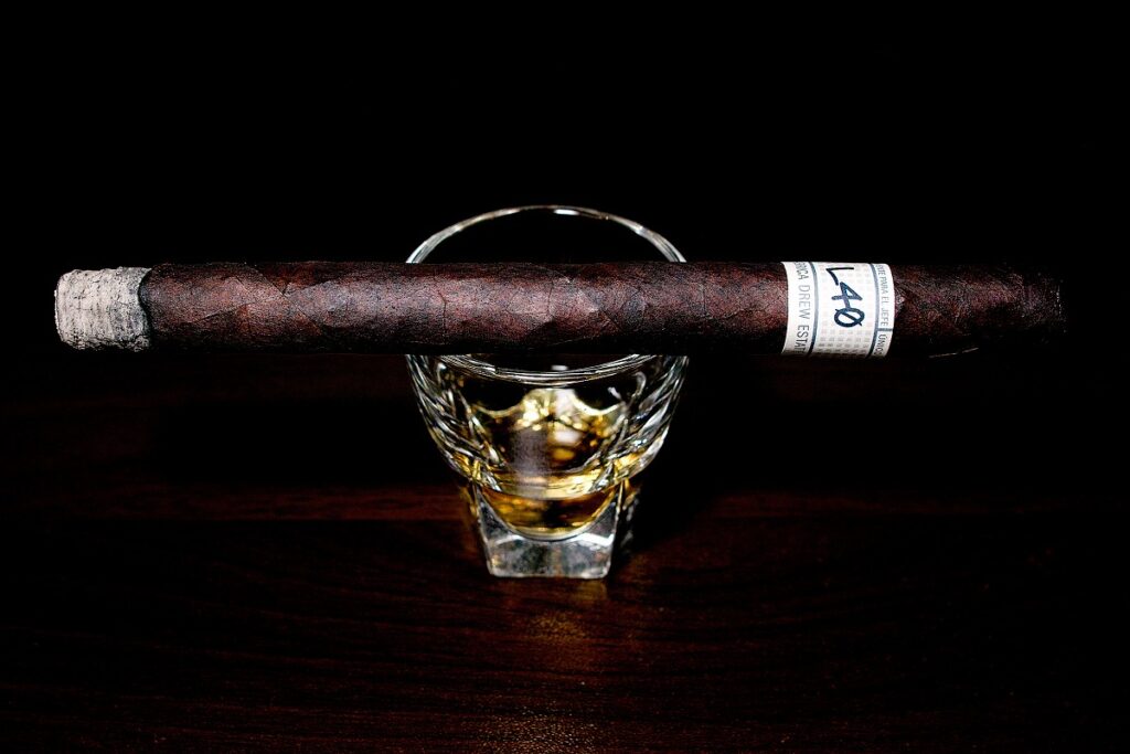 ドリュー・エステート リガ・プリヴァーダ ウニコ L40/Drew Estate Liga Privada Unico L40 Cigar Review｜葉巻/シガー初心者の喫煙レビューブログ｜喫煙序盤ファーストサード