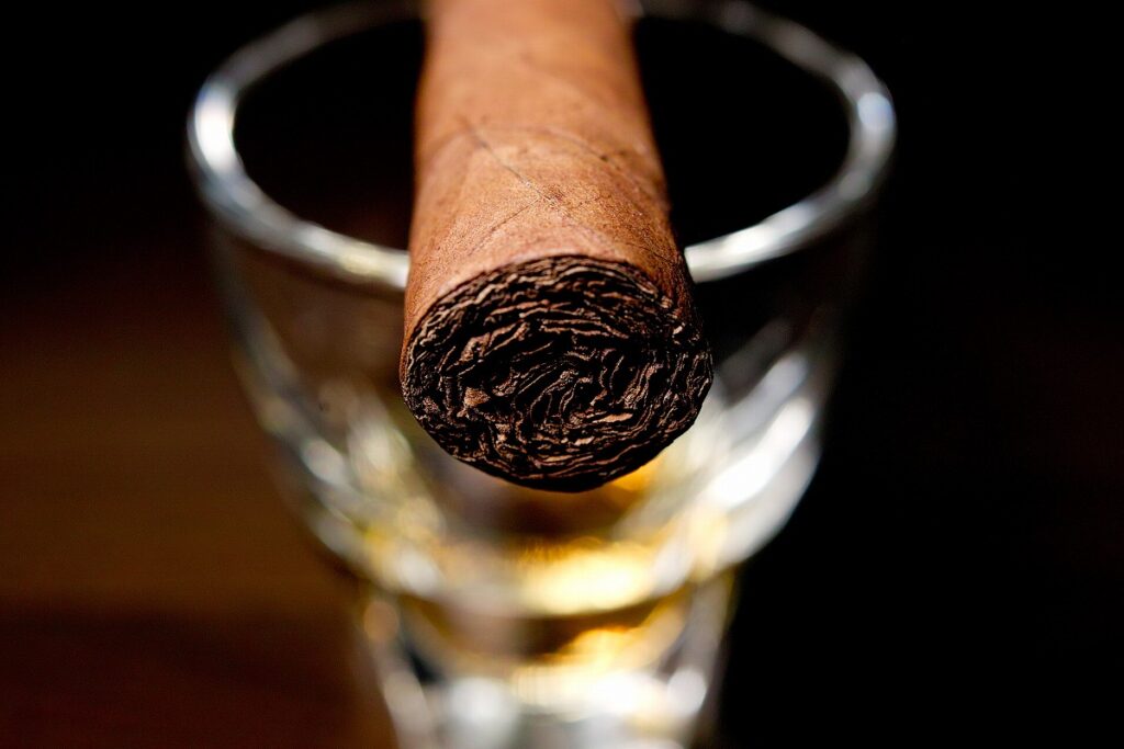 エッセンツェ トラディション ショートパナテラ/Essenze Tradicion Short Panatella Cigar Review｜葉巻/シガー初心者の喫煙レビューブログ｜ギャラリー4