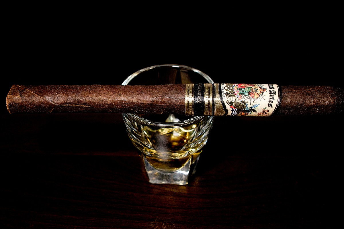 A.J. フェルナンデス ベジャス アルテス マデューロ ランセロ/A.J. Fernandez Bellas Artes Maduro Lancero Cigar Review｜葉巻/シガー初心者の喫煙レビューブログ｜ギャラリー1