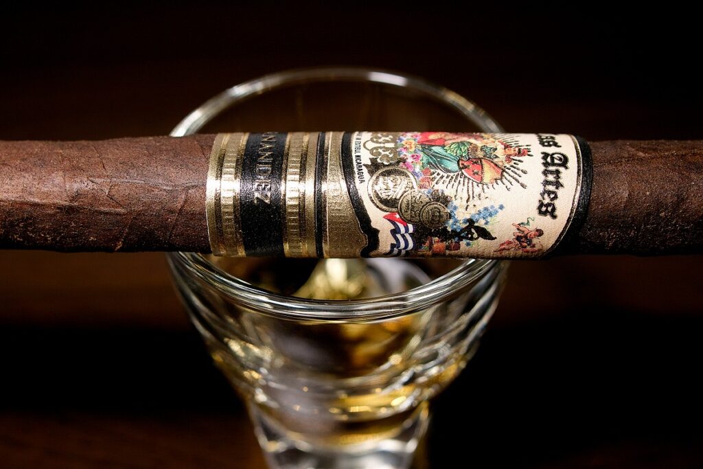 A.J. フェルナンデス ベジャス アルテス マデューロ ランセロ/A.J. Fernandez Bellas Artes Maduro Lancero Cigar Review｜葉巻/シガー初心者の喫煙レビューブログ｜ギャラリー6