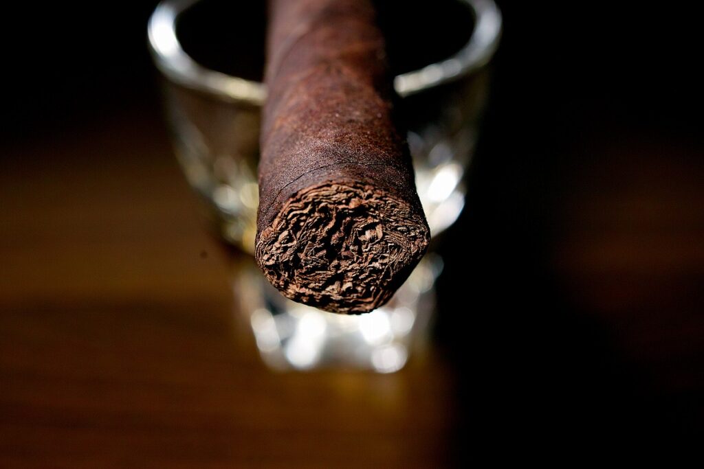 タトゥアヘ エル・トリウンファドール ランセロ オリジナル/Tatuaje El Triunfador Lancero Original Cigar Review｜葉巻/シガー初心者の喫煙レビューブログ｜ギャラリー5