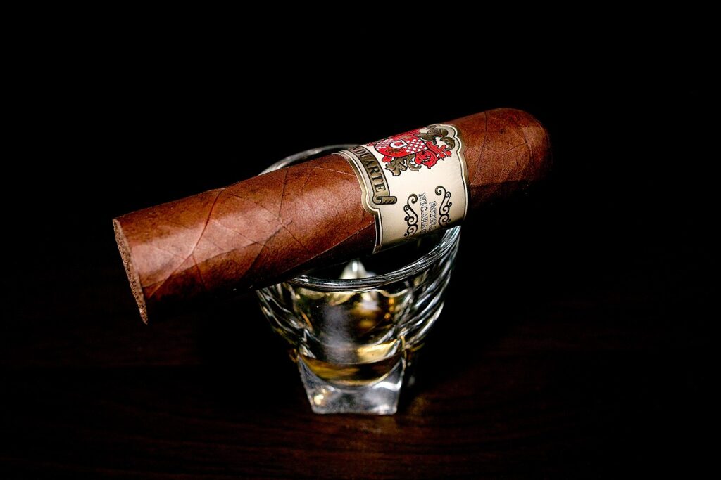 ドン・ドゥアルテ クラシコ アンチョ/Don Duarte Clasico Ancho Cigar Review｜葉巻/シガー初心者の喫煙レビューブログ｜ギャラリー3