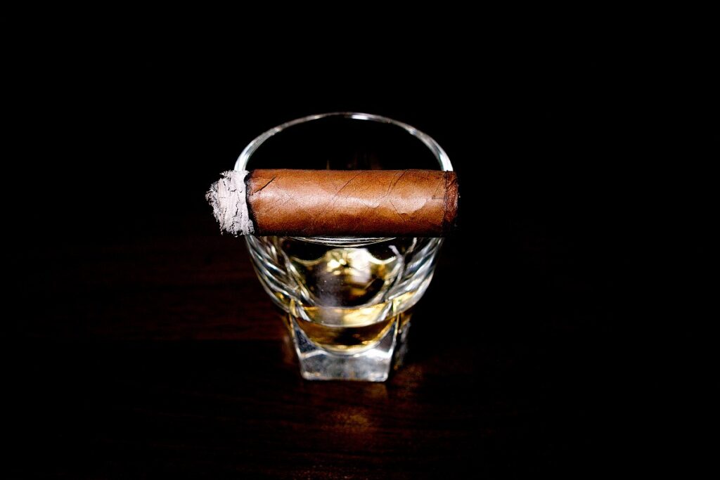 エッセンツェ トラディション ショートパナテラ/Essenze Tradicion Short Panatella Cigar Review|葉巻/シガー初心者の喫煙レビューブログ|喫煙終盤ファイナルサード