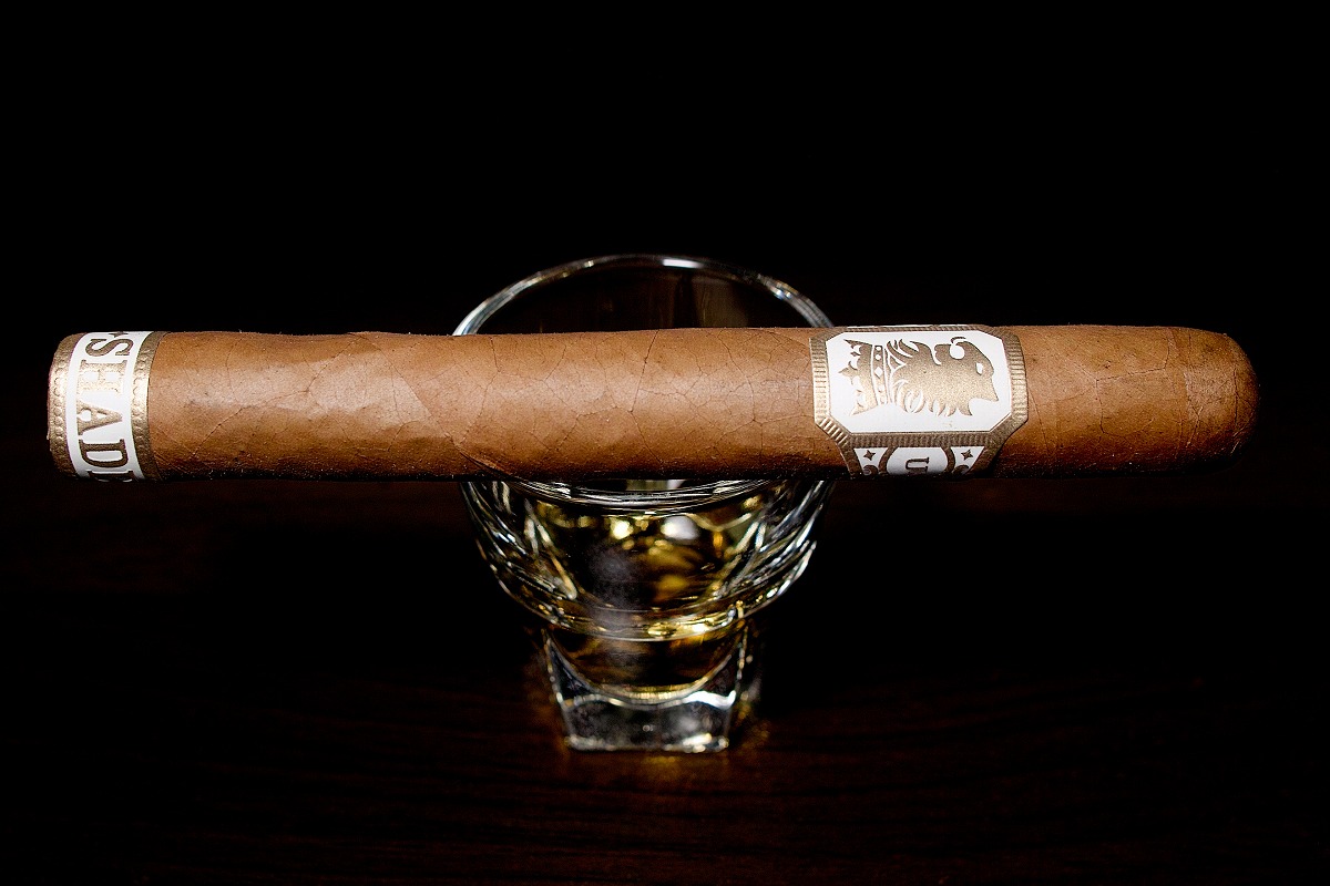 ドリュー・エステート アンダークラウン シェード コロナ/Drew Estate Undercrown Shade Corona Cigar Review｜葉巻/シガー初心者の喫煙レビューブログ｜ギャラリー1