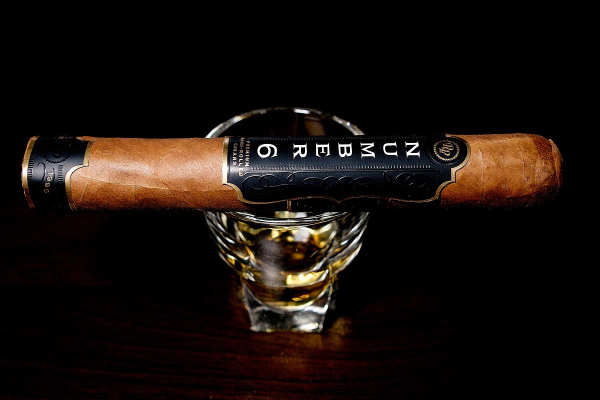 ロッキーパテル ナンバー6 ロブスト/Rocky Patel Number 6 Robusto Cigar Review｜葉巻/シガー初心者の喫煙レビューブログ｜ギャラリー1