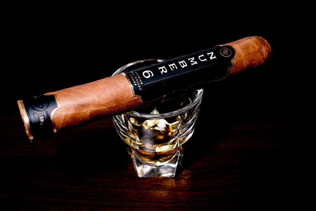 ロッキーパテル ナンバー6 ロブスト/Rocky Patel Number 6 Robusto Cigar Review｜葉巻/シガー初心者の喫煙レビューブログ｜ギャラリー3