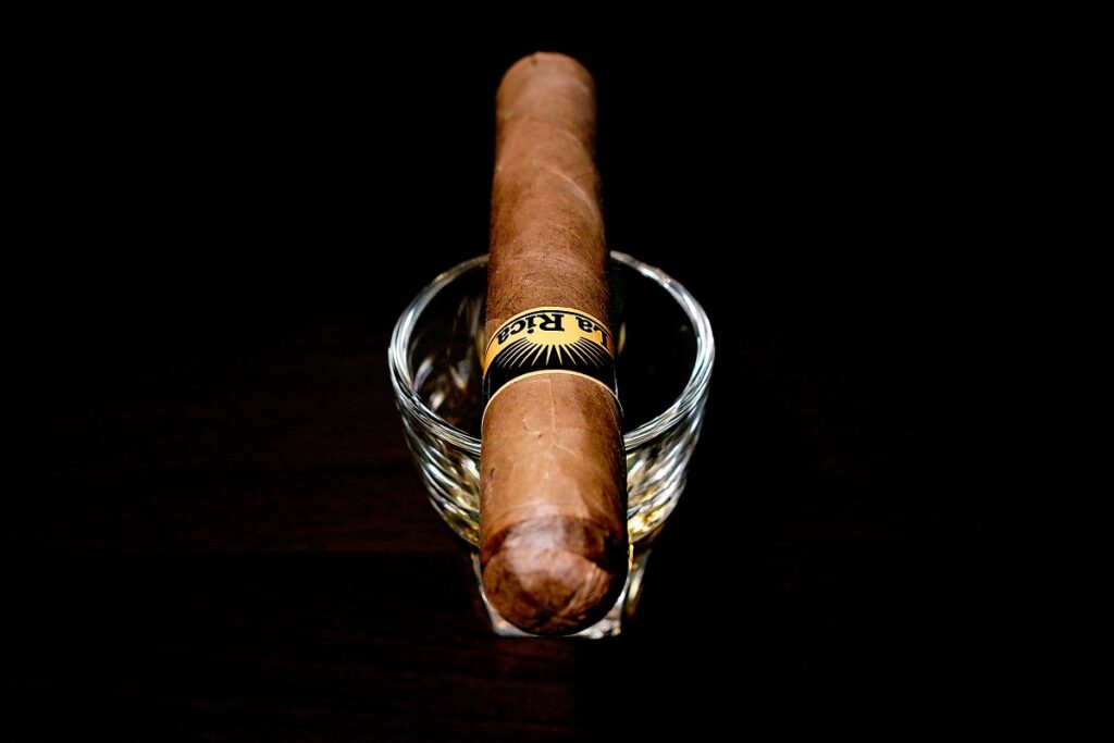 ラ・リカ ロブスト/La Rica Robusto Tubos Cigar Review｜葉巻/シガー初心者の喫煙レビューブログ｜ギャラリー5