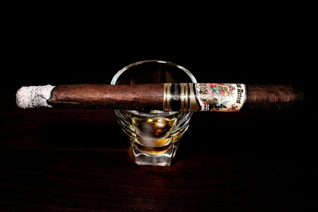 A.J. フェルナンデス ベジャス アルテス マデューロ ランセロ/A.J. Fernandez Bellas Artes Maduro Lancero Cigar Review｜葉巻/シガー初心者の喫煙レビューブログ｜喫煙序盤ファーストサード