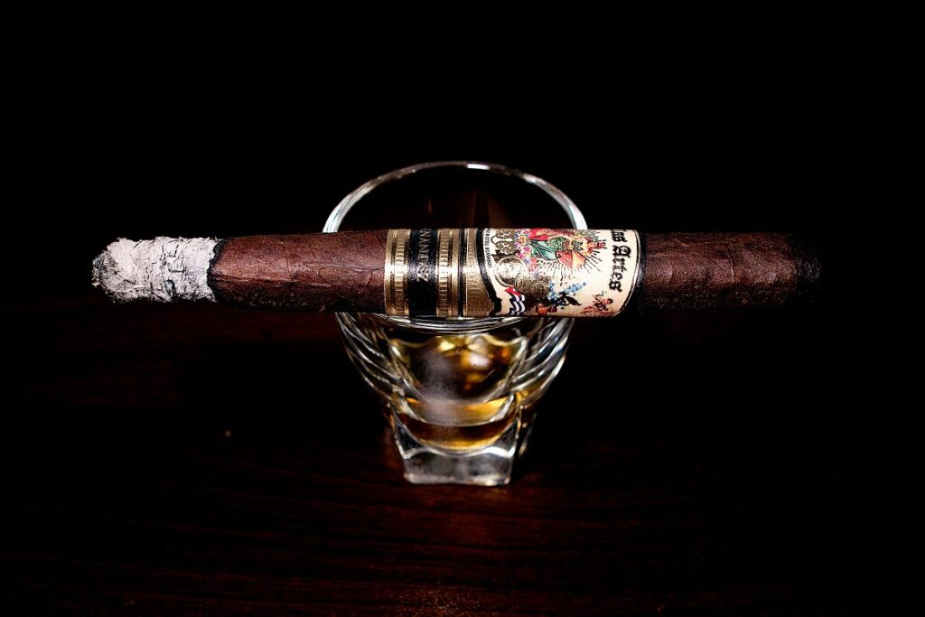 A.J. フェルナンデス ベジャス アルテス マデューロ ランセロ/A.J. Fernandez Bellas Artes Maduro Lancero Cigar Review｜葉巻/シガー初心者の喫煙レビューブログ｜喫煙序盤の終わり頃ファーストサード
