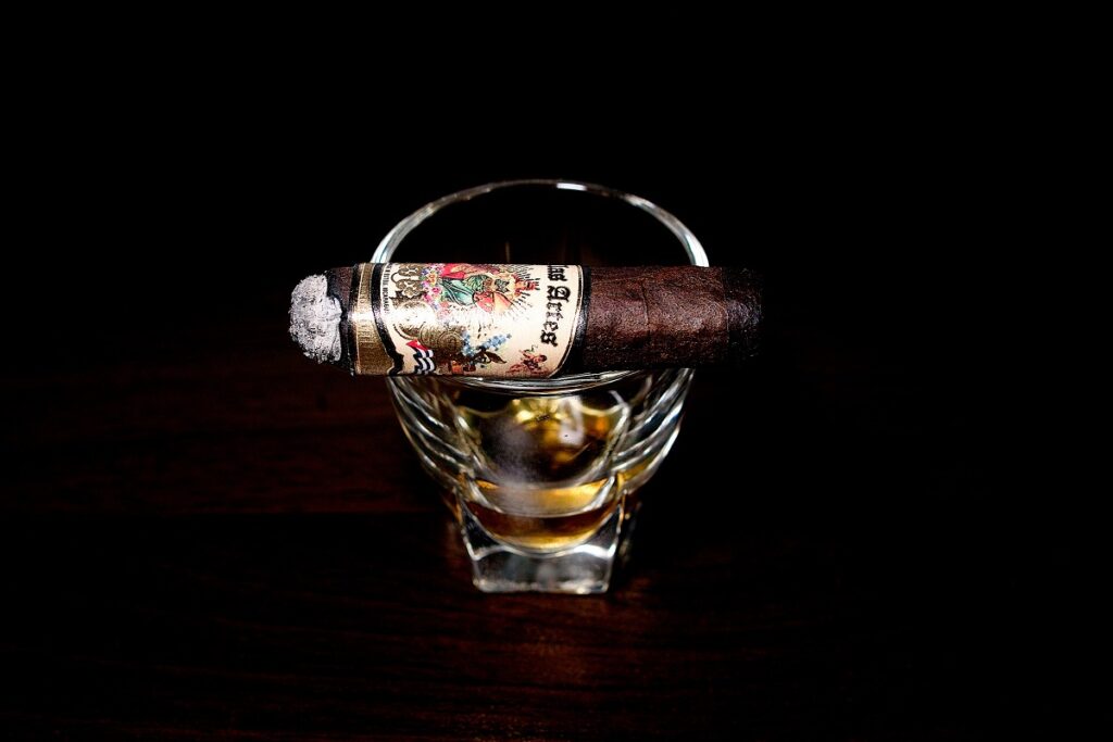 A.J. フェルナンデス ベジャス アルテス マデューロ ランセロ/A.J. Fernandez Bellas Artes Maduro Lancero Cigar Review｜葉巻/シガー初心者の喫煙レビューブログ｜喫煙終盤ファイナルサード
