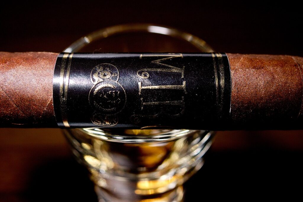 ミロ ショートロブスト/Kuuts Miro Short Robusto Cigar Review｜葉巻/シガー初心者の喫煙レビューブログ｜ギャラリー5