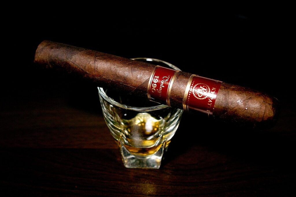 ロッキーパテル ヴィンテージ 1990 ロブスト/Rocky Patel Vintage 1990 Broadleaf Robusto Cigar Review｜葉巻/シガー初心者の喫煙レビューブログ｜ギャラリー2
