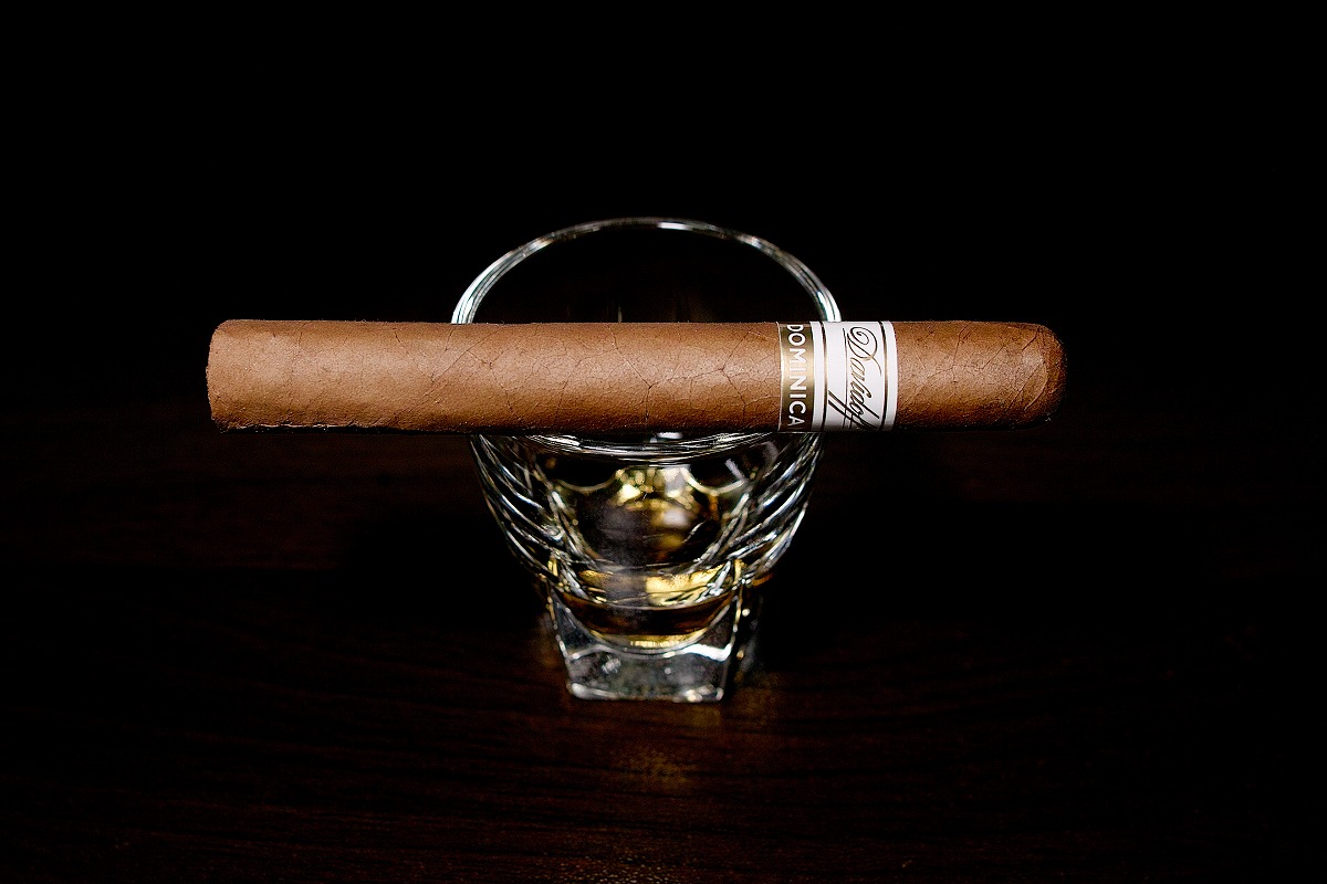 ダビドフ プリメロス ドミニカン/Davidoff Primeros Dominican Cigar Review｜葉巻/シガー初心者の喫煙レビューブログ｜ギャラリー1