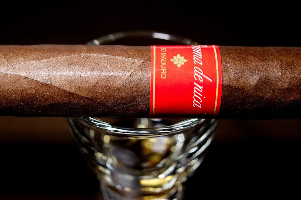 アロマ・デ・ニカ マデューロ 505/Aroma de nica Maduro 505 Cigar Review｜葉巻/シガー初心者の喫煙レビューブログ｜ギャラリー6