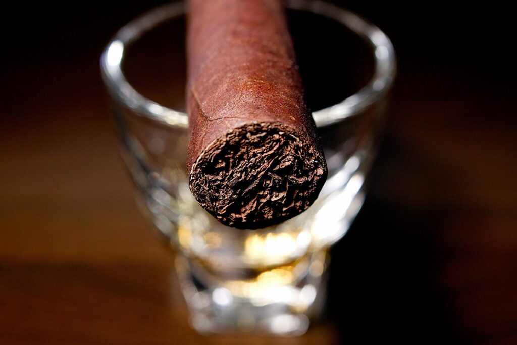 オリバ セリー V No.4/Oliva Serie V No.4 Cigar Review｜葉巻/シガー初心者の喫煙レビューブログ｜ギャラリー5