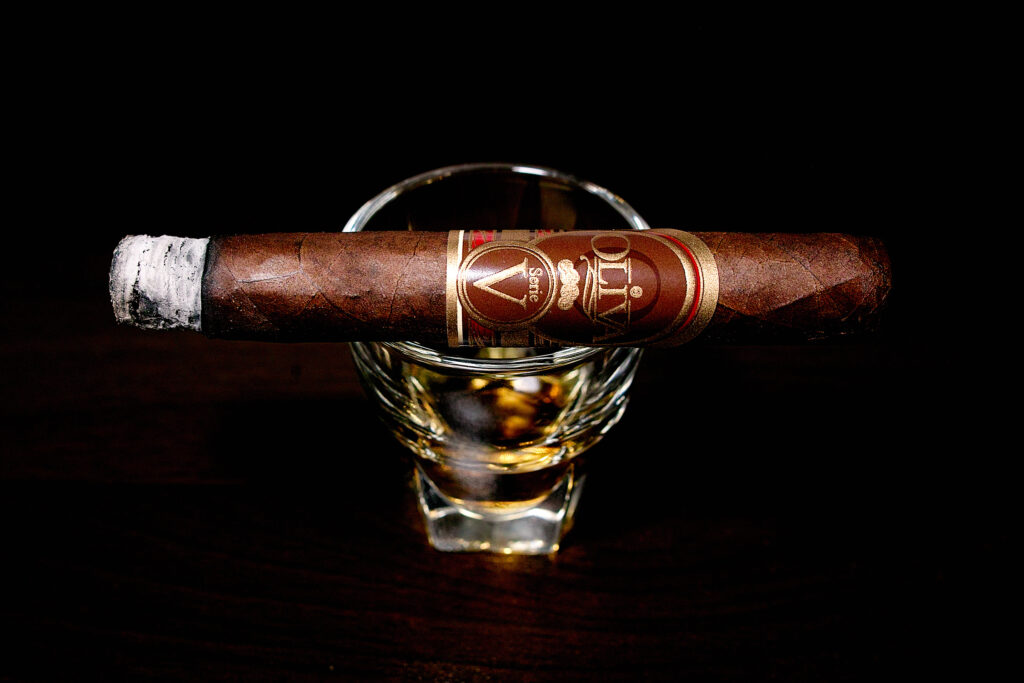 オリバ セリー V No.4/Oliva Serie V No.4 Cigar Review|葉巻/シガー初心者の喫煙レビューブログ|喫煙序盤ファーストサード